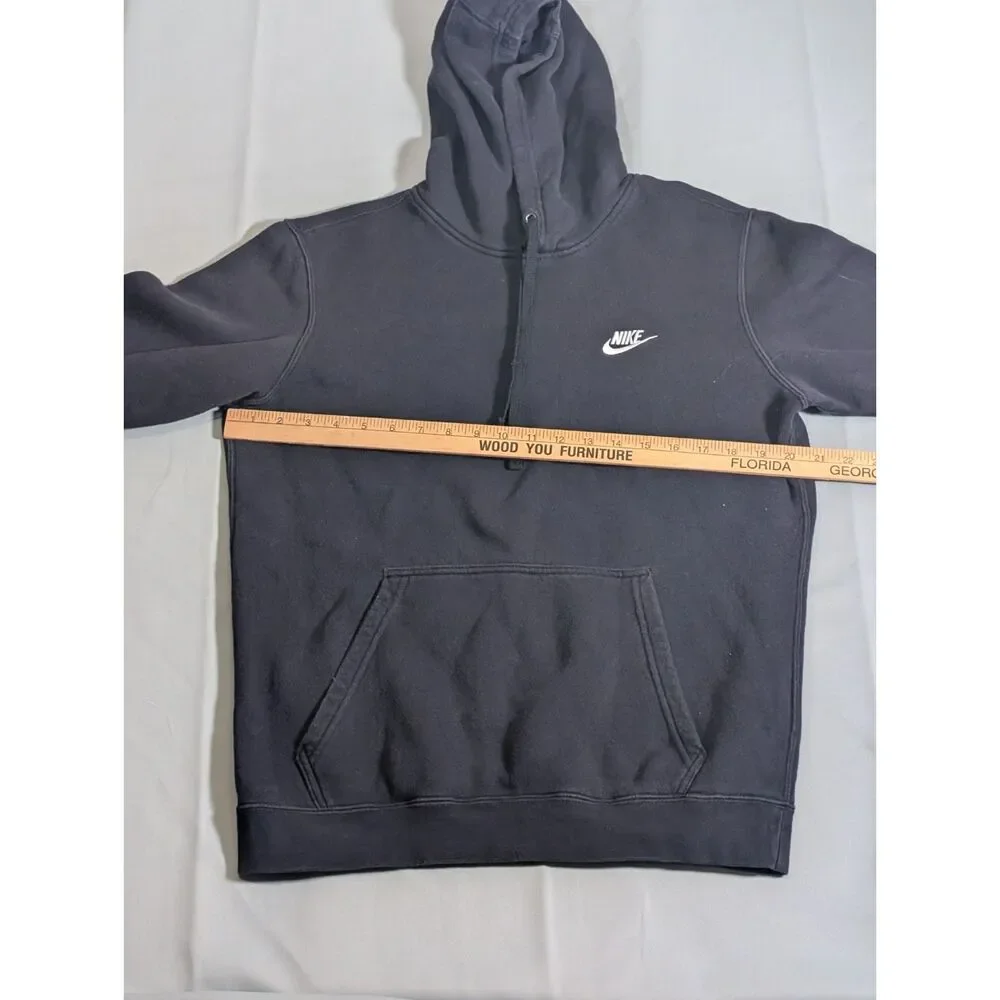 Nike Sportswear Men’s Medium Black Pullover Hoodie Embroidered Swoosh Logo